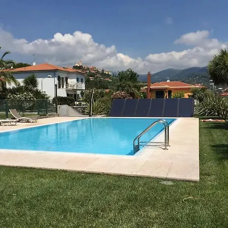 Di Diana Apartment Diano Castello